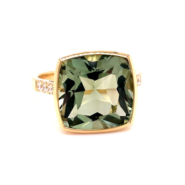 14 Karat Yellow Gold Green Amythest with Diamond Shank Ring Size 6.5, Gr Am=7.10ct, 8Dias=.18tw GH/SI