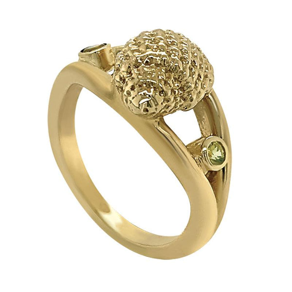 08 August "Birthshell" 14k Yellow Gold Ring: The Nutmeg Shell with Peridots